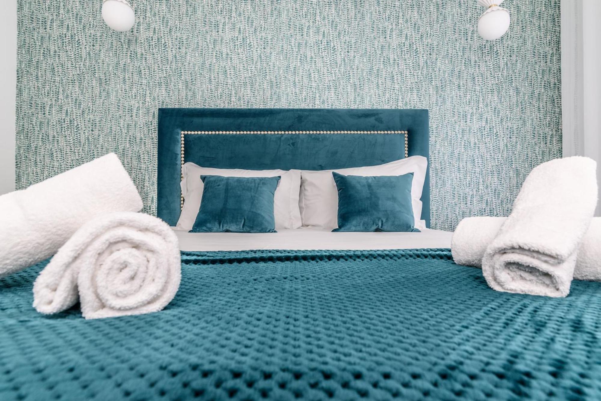 Apartament Whome Chic Escape: Your Stylish Haven In Downtown *